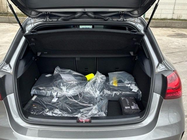 MERCEDES-BENZ Clase A 250 e Compacto con tecnología híbrida EQ