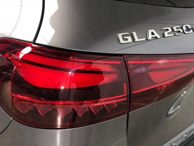 MERCEDES-BENZ Clase Gla 250 e AMG Line (EURO 6d)