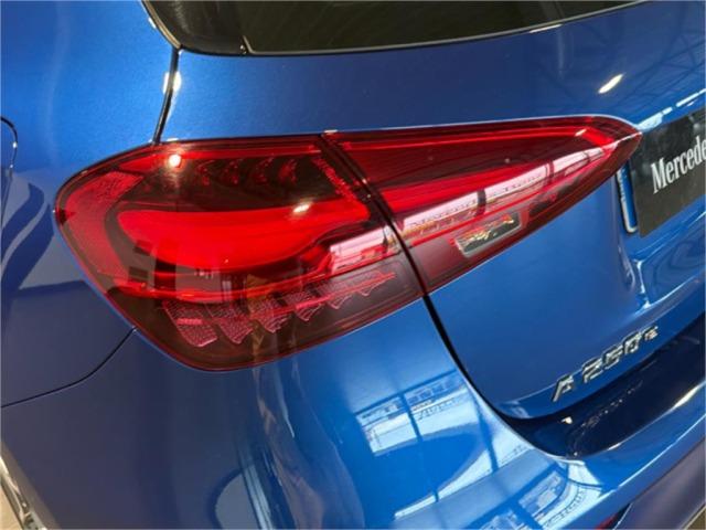 MERCEDES-BENZ Clase A 250 e con tecnología híbrida EQ