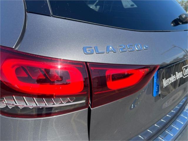 MERCEDES-BENZ Clase Gla 250 e AMG Line (EURO 6d)