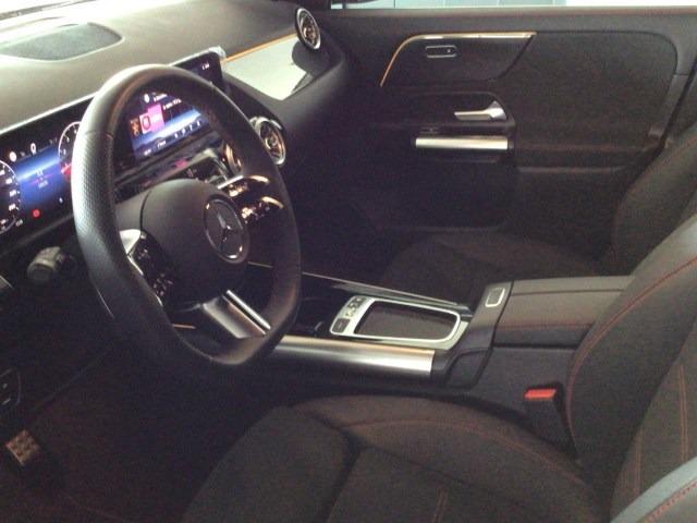 MERCEDES-BENZ Clase Gla 200 AMG Line