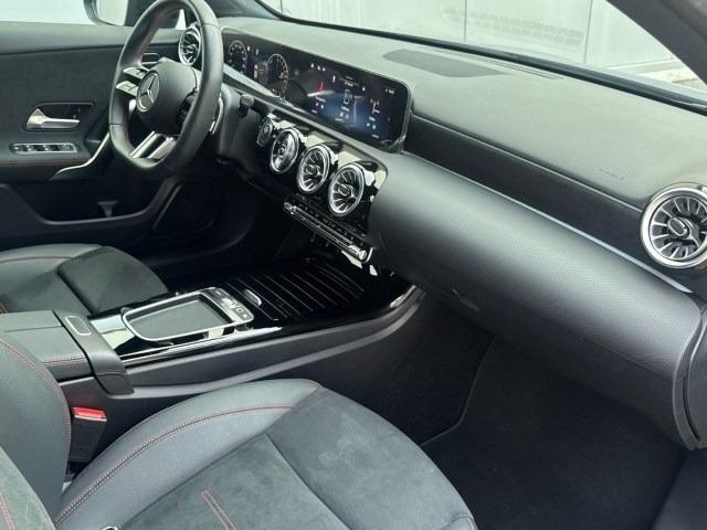 MERCEDES-BENZ Clase A 250 e Compacto con tecnología híbrida EQ