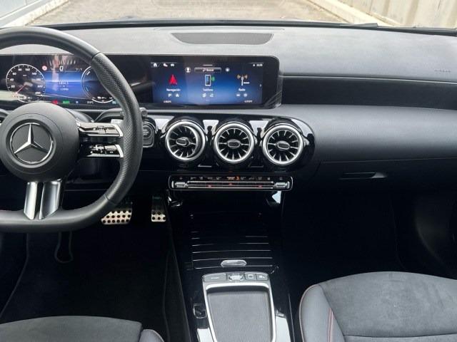 MERCEDES-BENZ Clase A 250 e Compacto con tecnología híbrida EQ