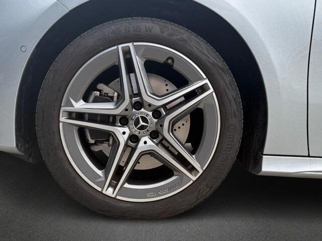 MERCEDES-BENZ Clase A 250 e Compacto con tecnología híbrida EQ