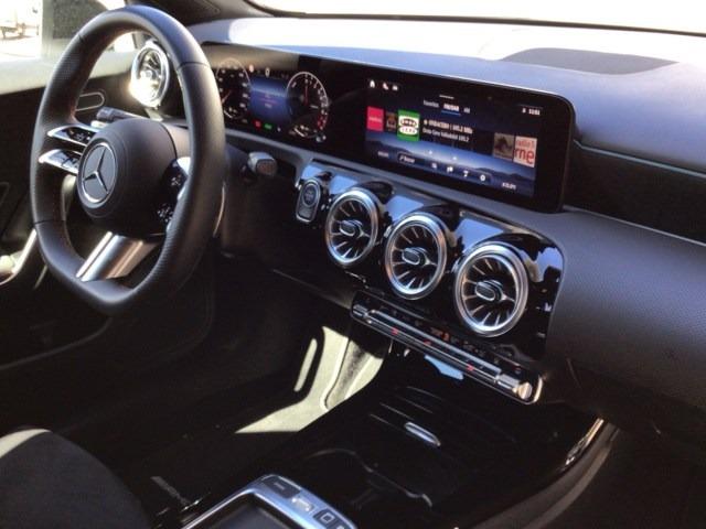 MERCEDES-BENZ Clase A 250 e Compacto con tecnología híbrida EQ