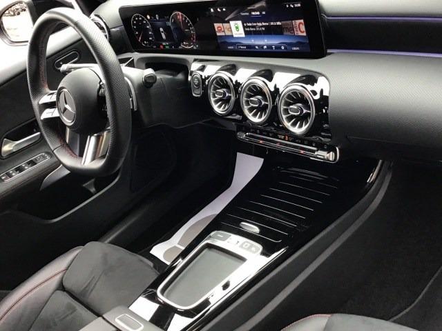 MERCEDES-BENZ Clase A 250 e Compacto con tecnología híbrida EQ