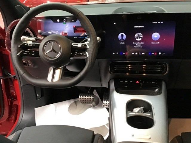 MERCEDES-BENZ Clase Glb 200 con tecnología híbrida