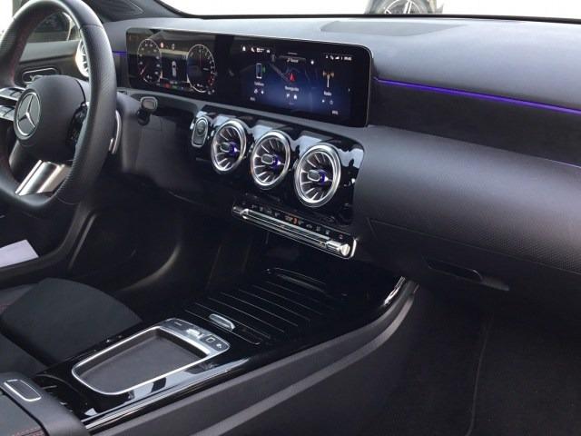 MERCEDES-BENZ Clase A 250 e Compacto con tecnología híbrida EQ