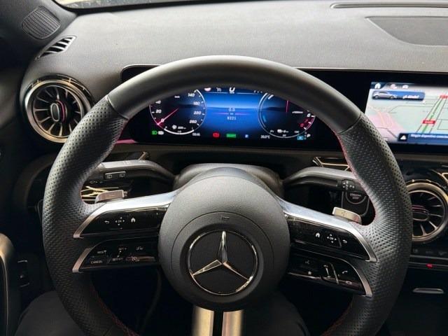 MERCEDES-BENZ Clase A 250 e AMG Line