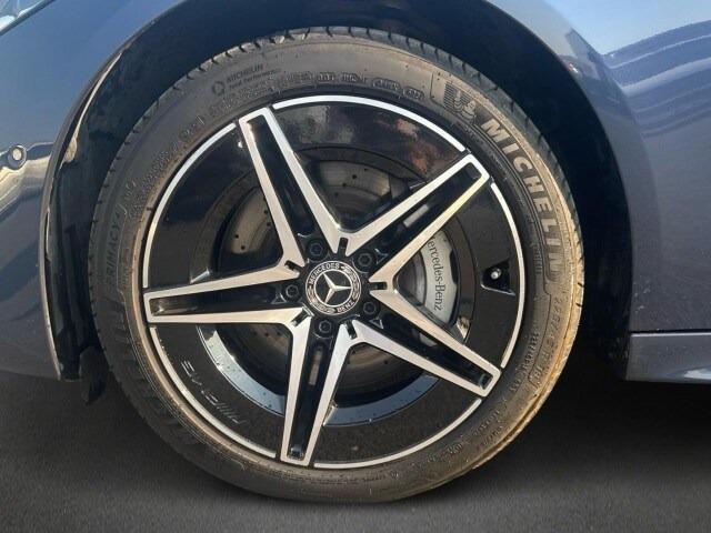 MERCEDES-BENZ Clase C 300 e con tecnología híbrida EQ