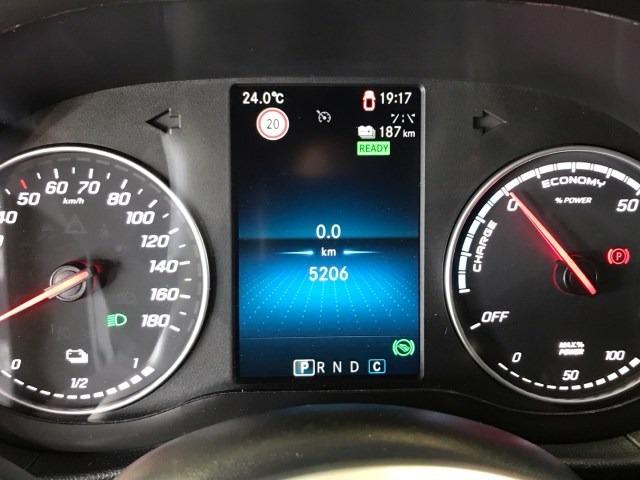 MERCEDES-BENZ Eqt Compacto Premium