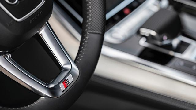 AUDI Q7 TFSle  Híbrido enchufable