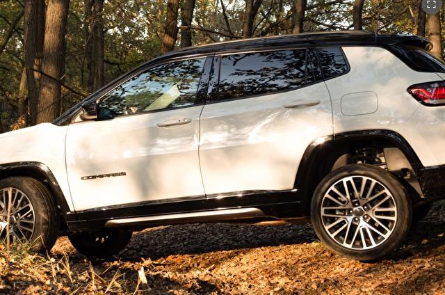 Jeep Compass 4xe Híbrido enchufable 2025