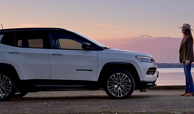 Jeep Compass 4xe Híbrido enchufable 2025