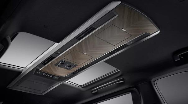 Lexus LM Hybrid