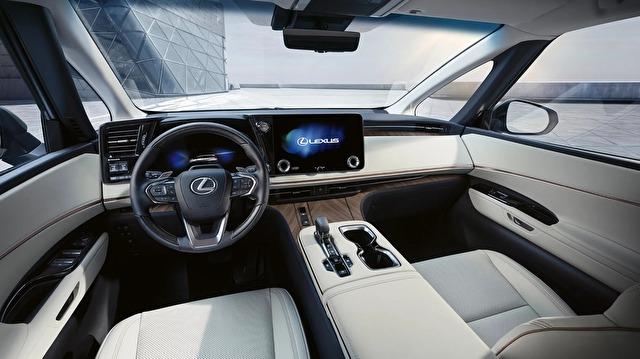 Lexus LM Hybrid