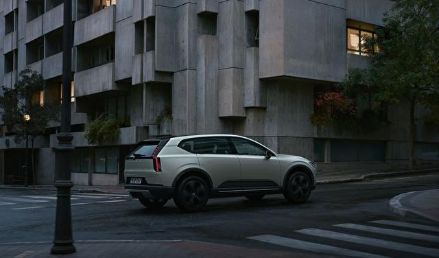 Volvo EX60 Eléctrico 2026