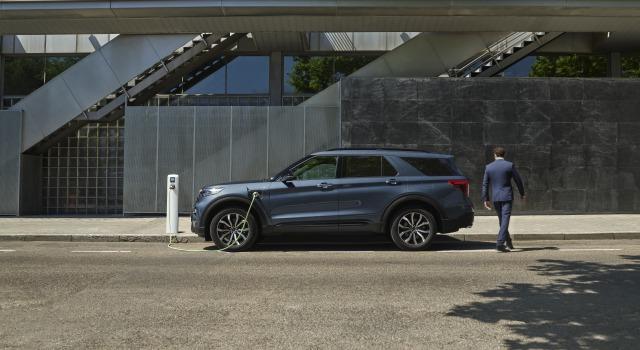 Ford Explorer Plug-in Hybrid (DESCATALOGADO)