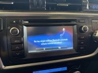 Toyota Auris Hybrid Advance 100 kW (136 CV)