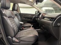 Mitsubishi Outlander 2.4 PHEV Kaiteki 4WD Auto 165 kW (224 CV)