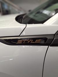 Peugeot 2008 2008 Style Hybrid 136 Edcs6