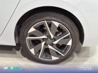 Peugeot 308 5P  Hybrid 136 e-DCS6 Allure