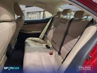Lexus Is 2.5 300h  Parking Executive