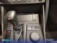 Lexus Is 2.5 300h  Parking Executive