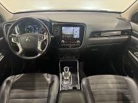 Mitsubishi Outlander 2.4 PHEV 224cv 4WD Kaiteki