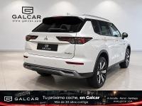Mitsubishi Outlander PHEV 4WD Kaiteki