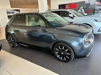 Honda E Advance Llantas 17 113 kW (154 CV)