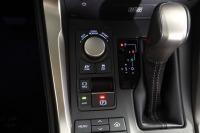 Lexus Luxury 4WD 197cv
