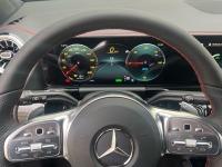 MERCEDES-BENZ Eqa 300 4MATIC