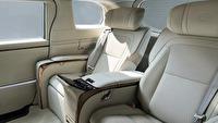 Lexus LM Hybrid