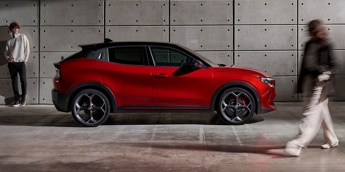 Alfa Romeo Junior Elettrica: 280 CV y 408 km autonomía