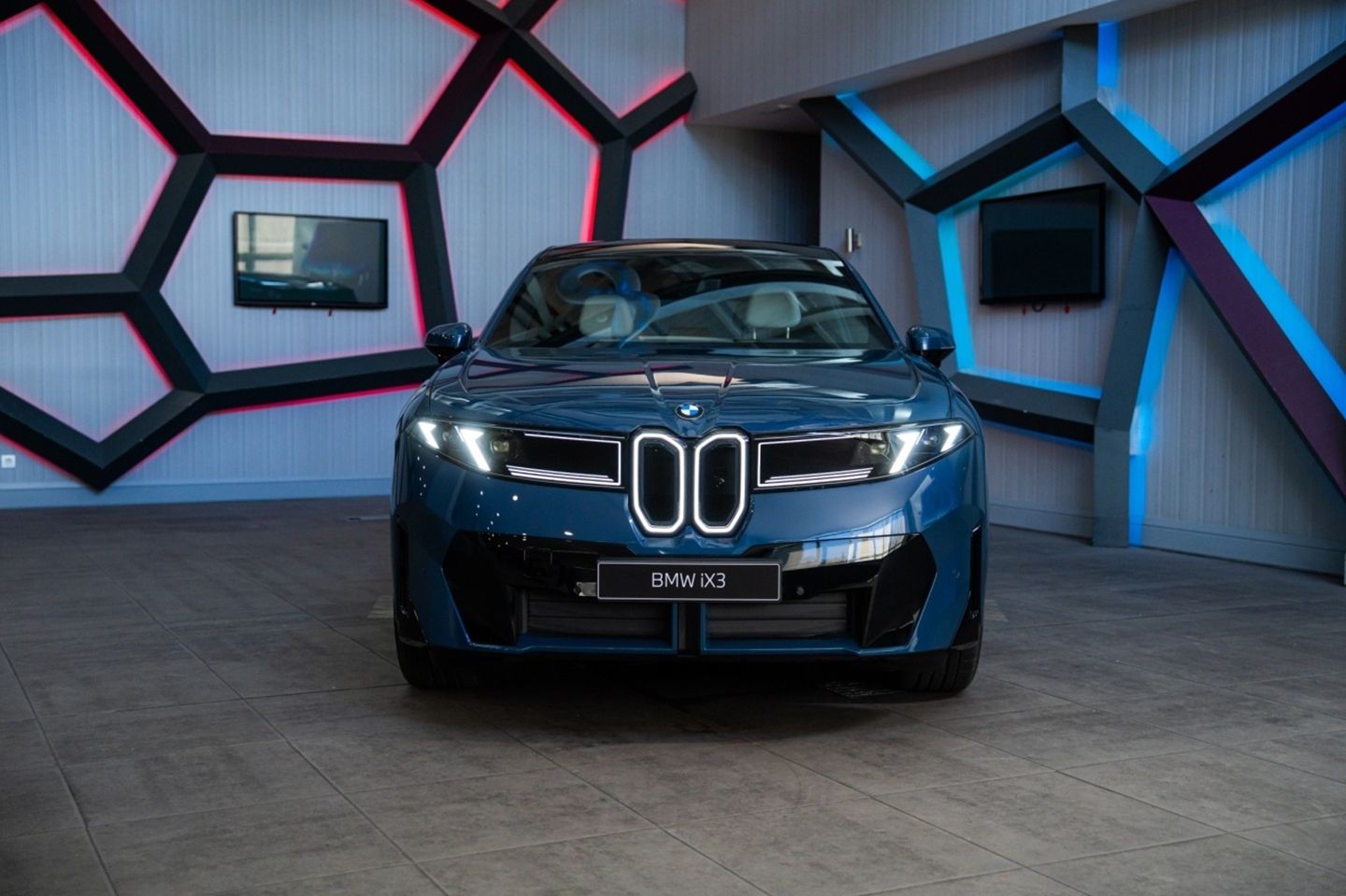 Llega el BMW iX3: el SUV eléctrico con hasta 800 km de autonomía