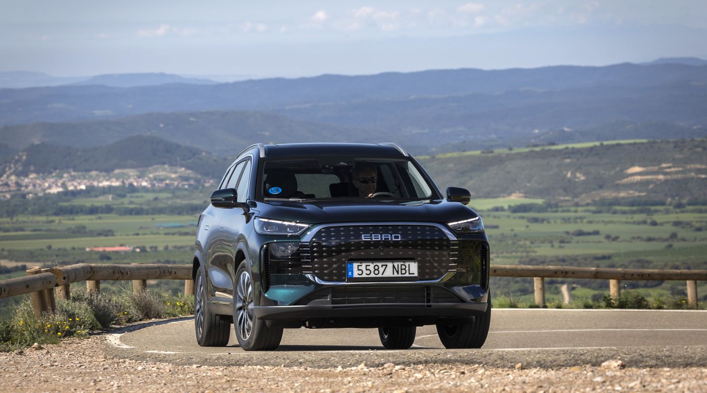 Ebro completa su gama de productos con el s700 y s800 híbridos enchufables desde menos de 30.000 euros con todas las ayudas posibles