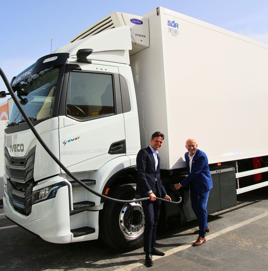 IVECO entrega el primer camión pesado 100% eléctrico en España: así es el nuevo S-eWay que ya opera con Disfrimur