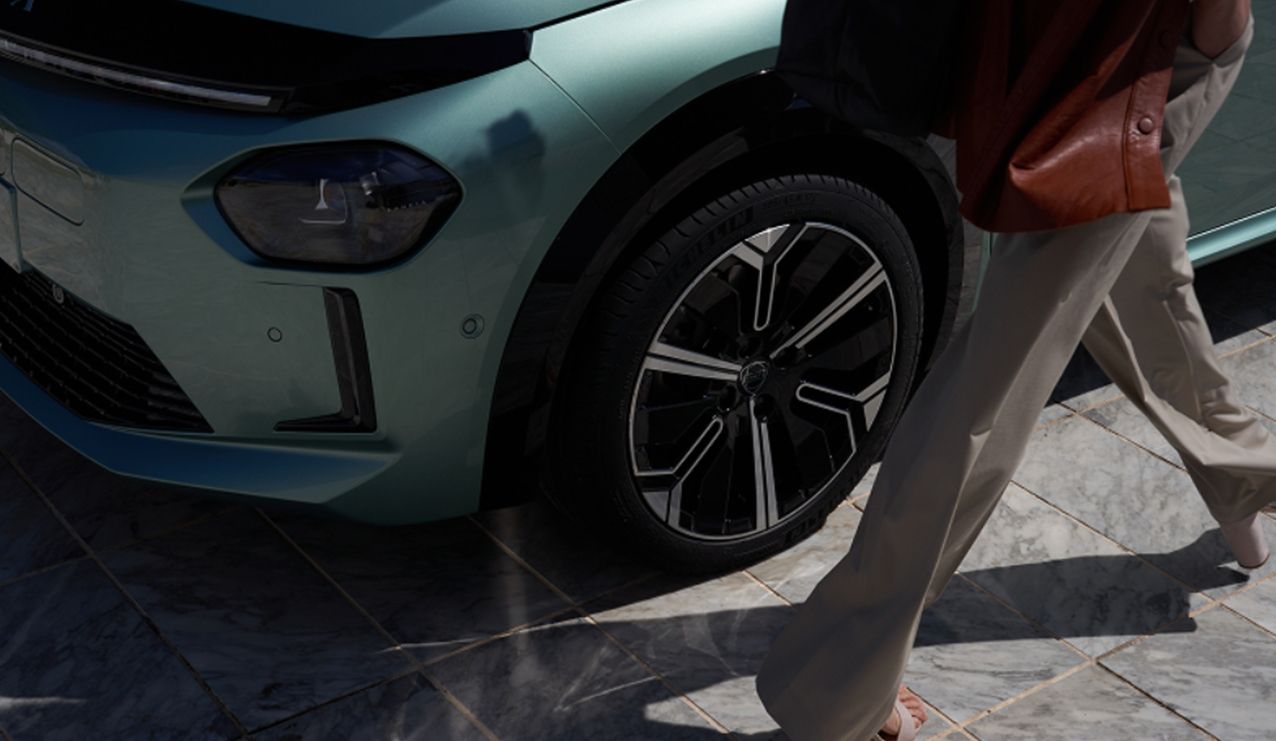 Lancia Ypsilon 100% eléctrico: diseño innovador y tecnología de última generación