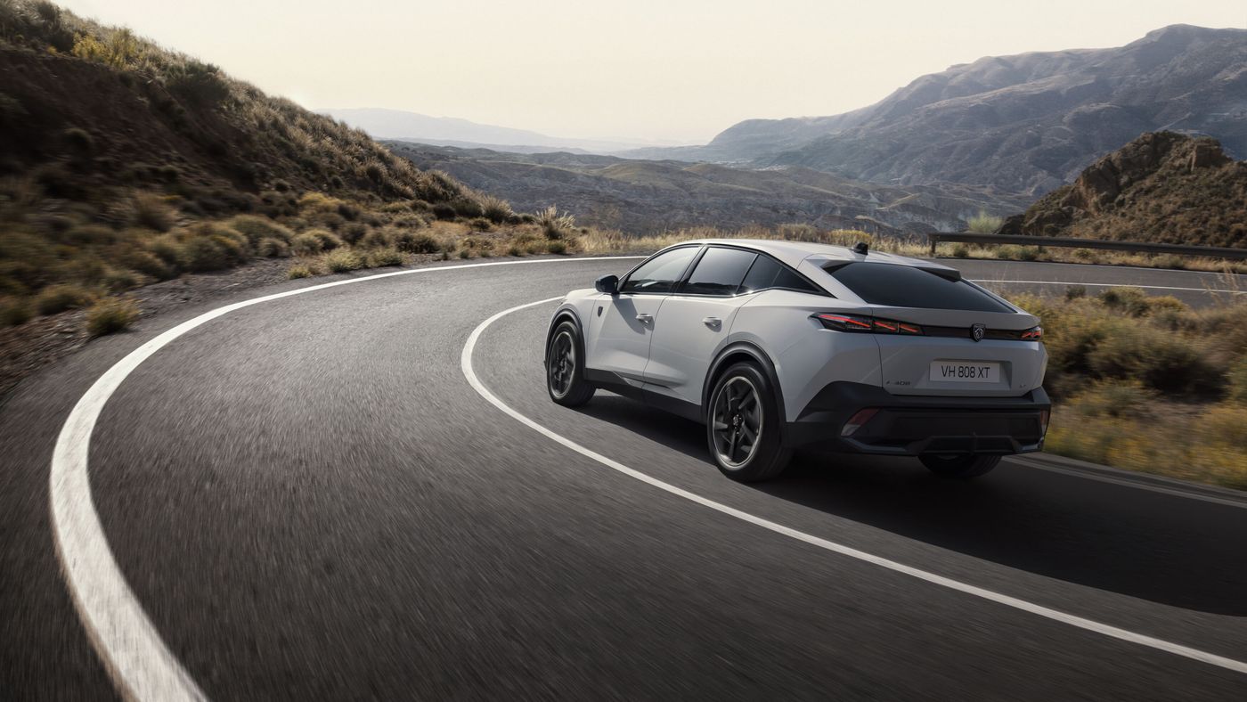 ¿Sabías que el 93% de los españoles no conoce de verdad cómo es la movilidad eléctrica en general? Peugeot ha realizado un estudio donde así se confirma
