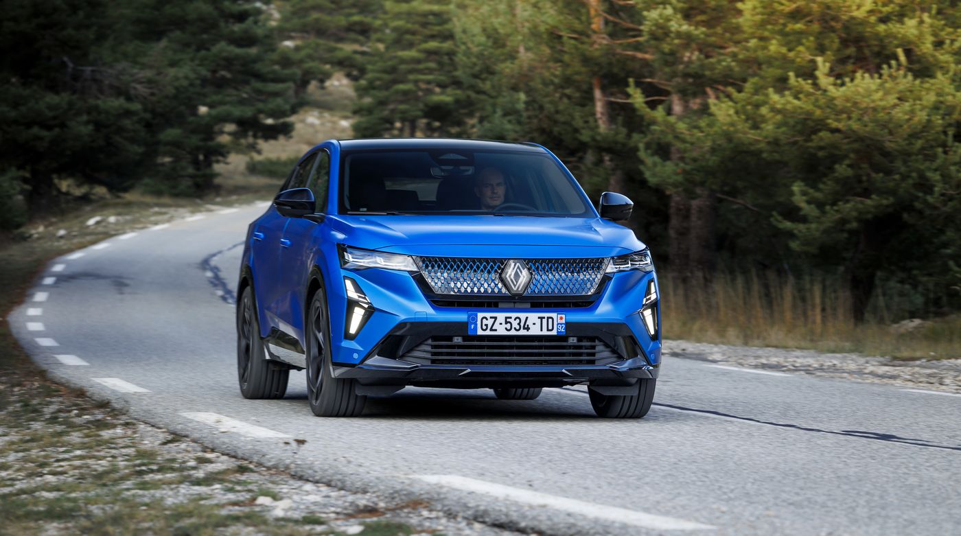 ¿Sabes cuáles son los coches electrificados con mayor autonomía? Aquí tienes un ranking para veas como ha cambiado el cuento... y sigue
