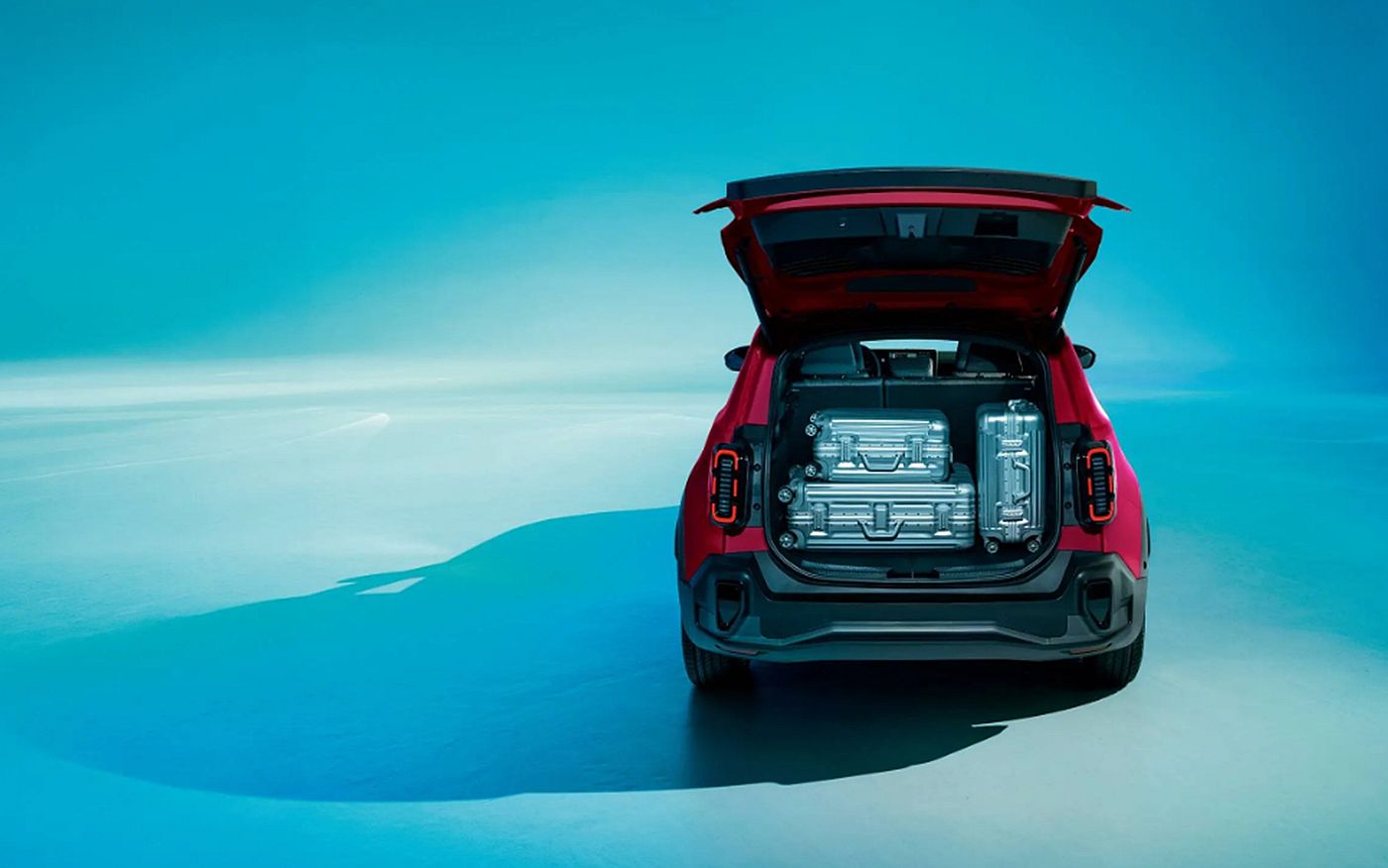 Renault 4 E-Tech Eléctrico Plein Sud: el icono francés se reinventa con un techo de lona eléctrico para disfrutar del aire libre