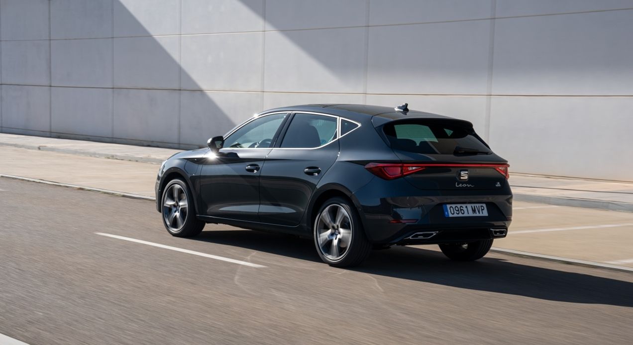 SEAT León e-HYBRID (PHEV): el compacto híbrido enchufable que quiere liderar su segmento en 2026