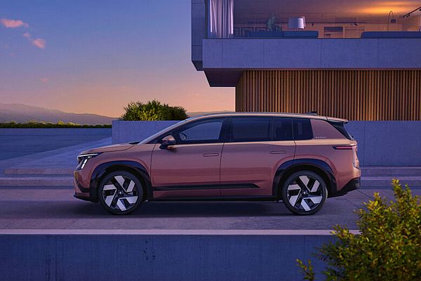 Škoda Peaq: el nuevo SUV eléctrico de 7 plazas llega con hasta 638 km de autonomía y un precio muy competitivo